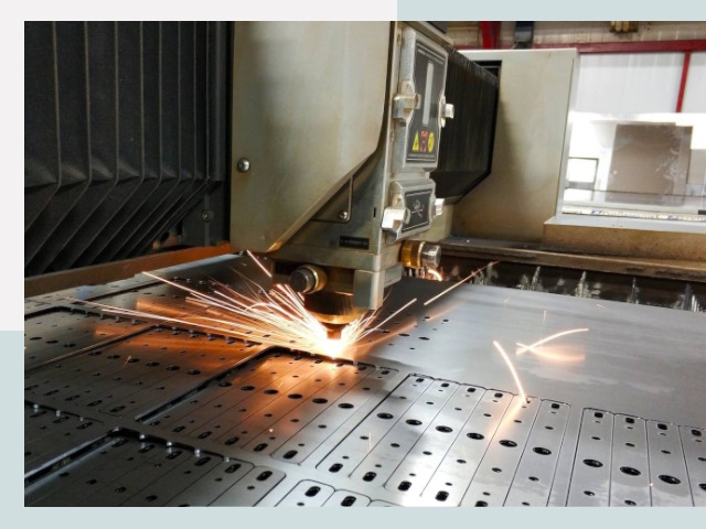 Лазерная резка металла в Ялуторовске от 620 руб.